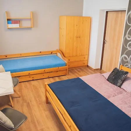 Konukevi U Tri Lip Hevlín