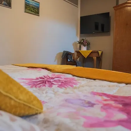 Konukevi U Tri Lip Hevlín