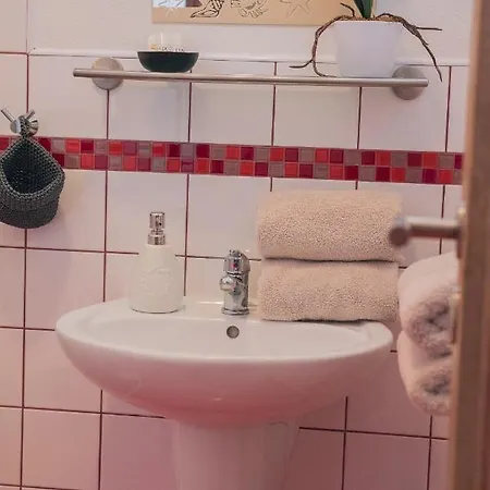 Konukevi U Tri Lip Hevlín