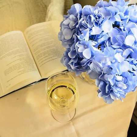 U Tri Lip Gasthuis *