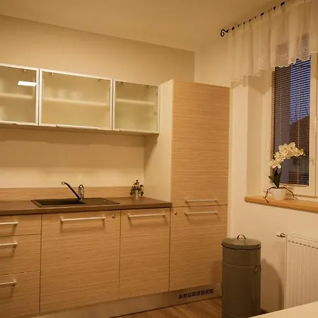 U Tri Lip Gasthuis Hevlín